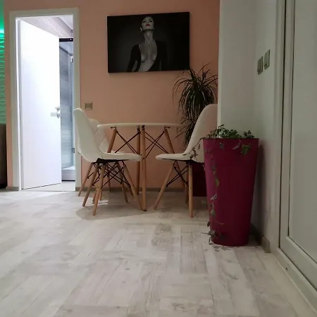 Art Boutique 2* Târgu Jiu